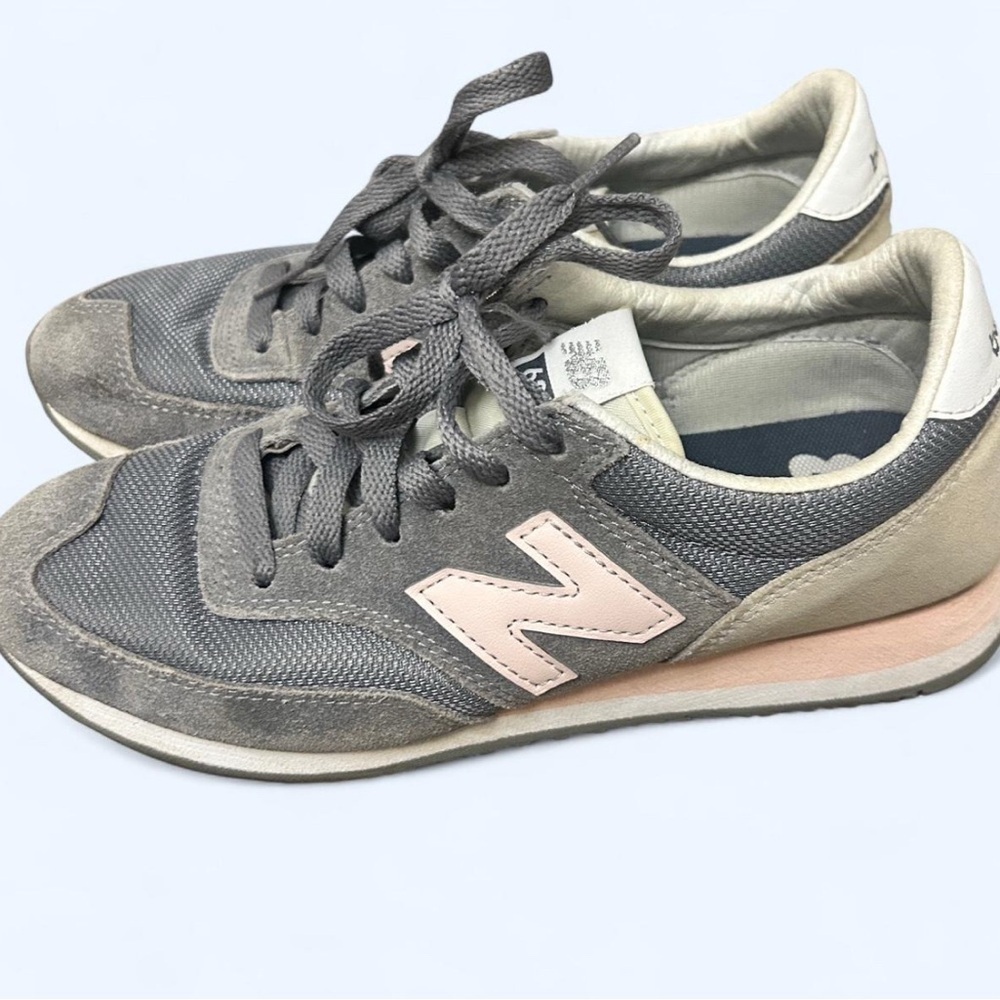 New Balance Women's Gray and Light Pink Sneakers